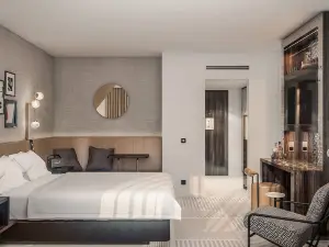 Neues Schloss Privat Hotel Zurich, Autograph Collection