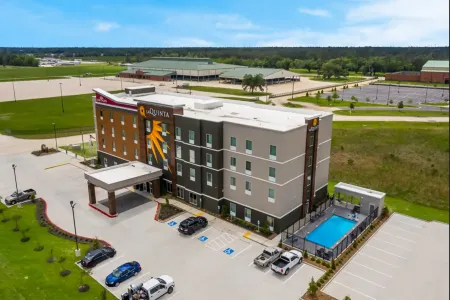 Hawthorn Extended Stay by Wyndham Sulphur (Lake Charles)