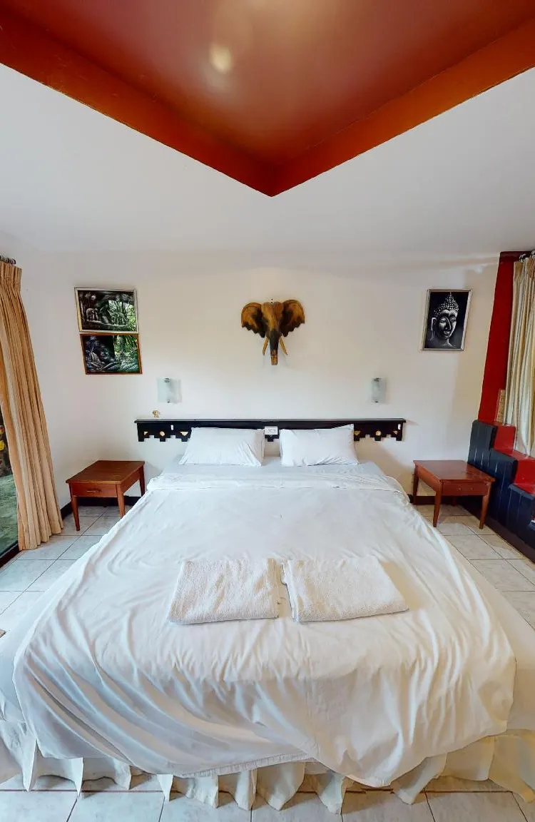 ห้องสวีทเตียงคิงไซส์ที่หินลอดจ์