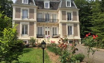 Château d'Avesnes - le Castelet