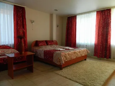 Grand Hotel Hotels near Yuniks