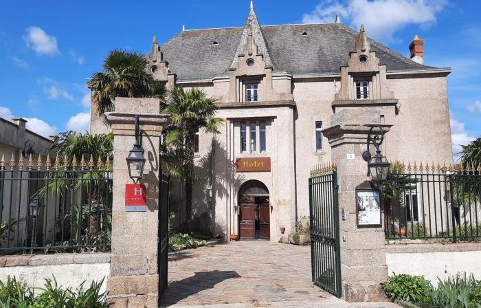 Hôtel De La Barbacane
