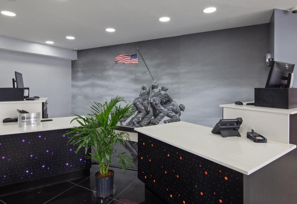 클라리온 포인 잭슨빌의 깔끔한 로비 모습