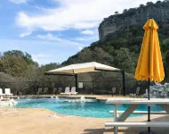 Seven Bluff Cabins - Pool