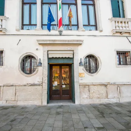 Casa Sant'Andrea Отели рядом с достопримечательностью «Парковка Tronchetto»