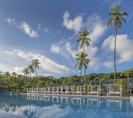 Avani+ Barbarons Seychelles - parking