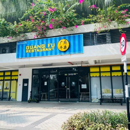 Seaview 2B1R Cozy Condo Forest City Отели в г. Gelang Patah