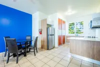 West Coast Apartments - 3-Star