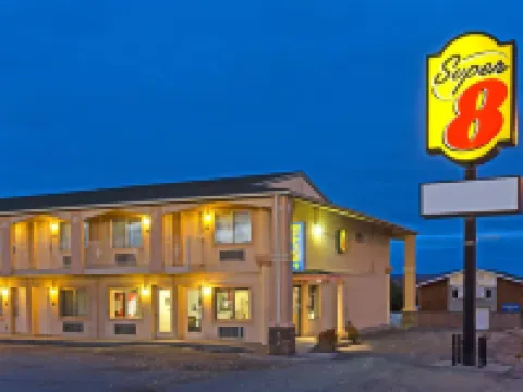 Super 8 by Wyndham Evanston