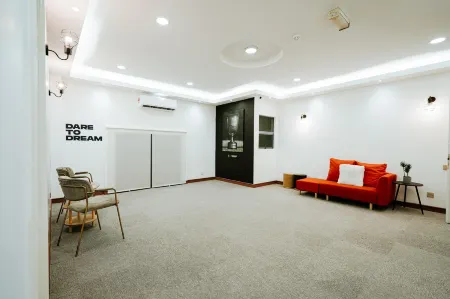 Tanjong Subang Jaya Отели рядом с достопримечательностью «The Square @ One City»