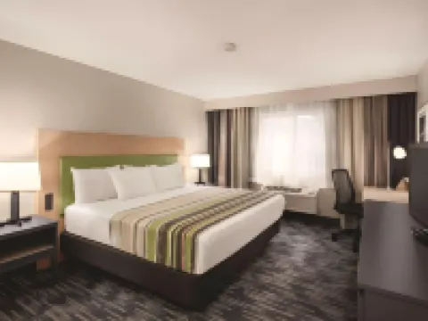 คันทรีอินน์แอนด์สวีทส์ บายเรดิสัน นอร์ทฟิลด์ MN โรงแรมในNorthfield