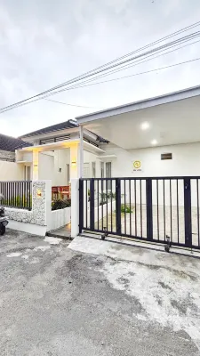 AV Villa Yogyakarta Hotels in Purwomartani