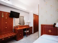 โรงแรมเชลซี โรงแรมใกล้เปียซซากาสเตลโล