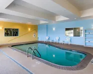 Comfort Suites - Pools