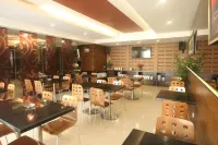 Favor Hotel Makassar City Center by Life - breakfast