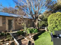 Riesling Trail & Clare Valley Cottages Hotels in Clare