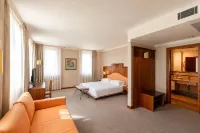 Phi Hotel Astoria - Gym