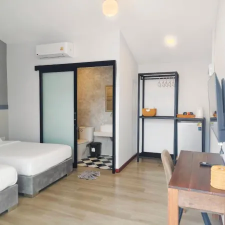 Rapina House Отели рядом с достопримечательностью «Пляж Май Кхао»