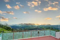 Le Karaj Meadows - Mountain view