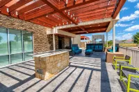 Home2 Suites by Hilton Edinburg - parking