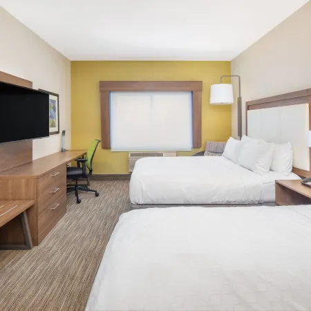 Holiday Inn Express & Suites BISHOP by IHG