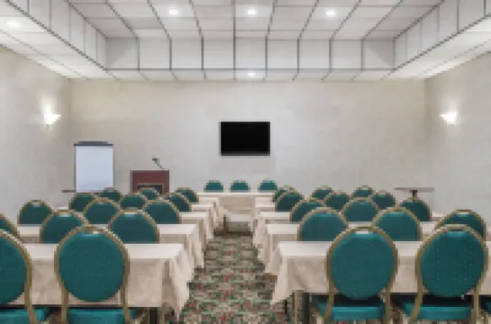 Howard Johnson by Wyndham Saugerties, NY