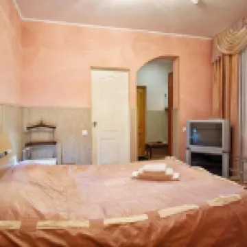 Tri Zvezdy Mini-Hotel 利斯基酒店