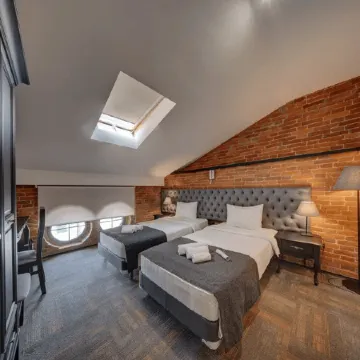 HATTI LOFT  (Хатти Лофт)