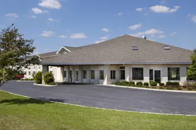 LakeWood Inn & Suites