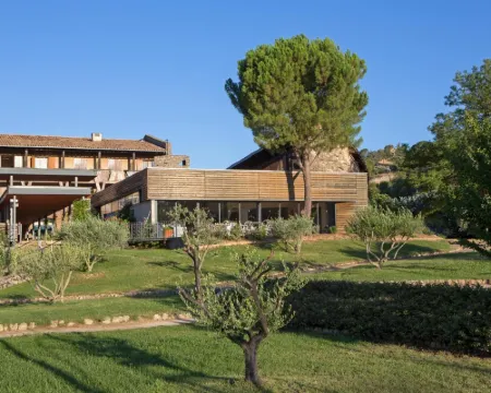 Vacances Bleues Hôtel Castel Luberon Hotéis em Apt