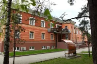 Hotel Gleden Mikhailo-Arkhangelskiy Monastery 주변 호텔