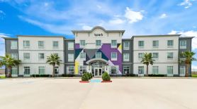 Spark By Hilton Victoria