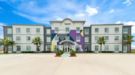 Spark By Hilton Victoria Отели рядом с достопримечательностью «Риверсайд Стадиум»