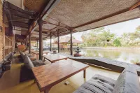 RedDoorz Syariah at Bumi Eyang Enin Homestay Tasikmalaya Hotels in Sukaratu