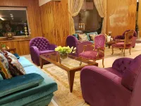 King Suites Hotel