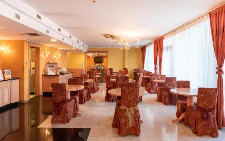 Hotel Residence Montelago Отели в г. Безоццо