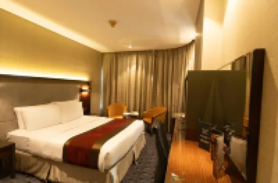 Versailles by Vieras Hotel