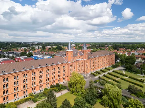 Hampton by Hilton Celle Hotels in Wienhausen