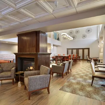 Hampton Inn & Suites by Hilton Edmonton/West