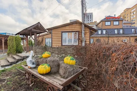 Ундина Отели рядом с достопримечательностью «Мемориальный музей-усадьба академика И.П. Павлова»