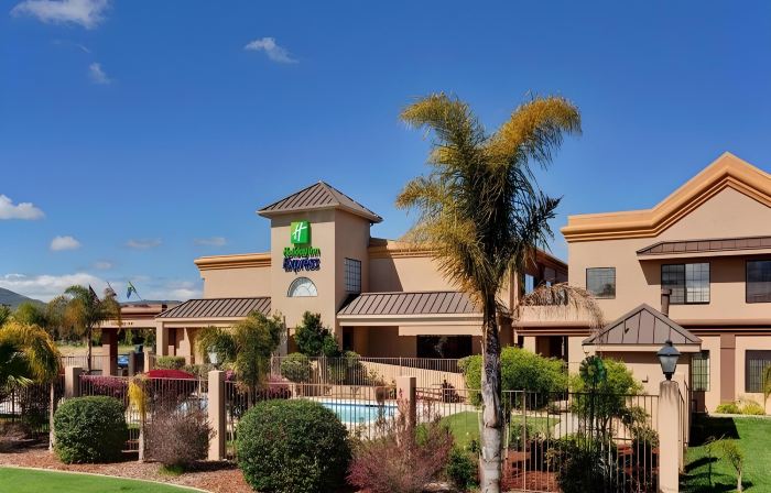 Holiday Inn Express LOMPOC by IHG