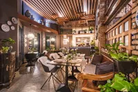 Nuuk Taal Lake Hotels in Laurel