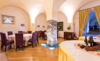 Grand Hotel Entourage - Palazzo Strassoldo - Housity