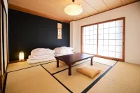 J-Hoppers Lake Biwa Guesthouse - bar