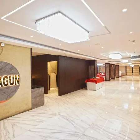 Hotel Ekta International !! 300 MTS from Baba Baidyanath Dham Temple !!