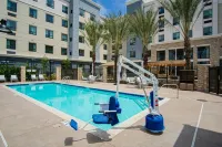 Staybridge Suites IRVINE - JOHN WAYNE AIRPORT by IHG - Pools