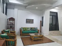 Lola's Guest House - سرير ووجبة إفطار