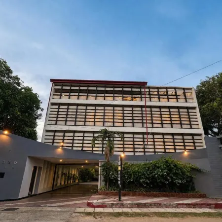 Subhas Tourist Hotel