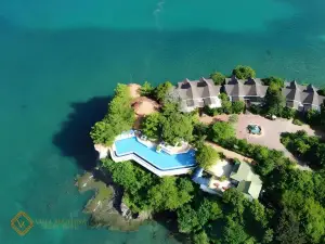 Villa Angelina Luxury Suites