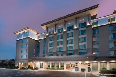Courtyard Atlanta Alpharetta/Avalon Area Hotels in Alpharetta